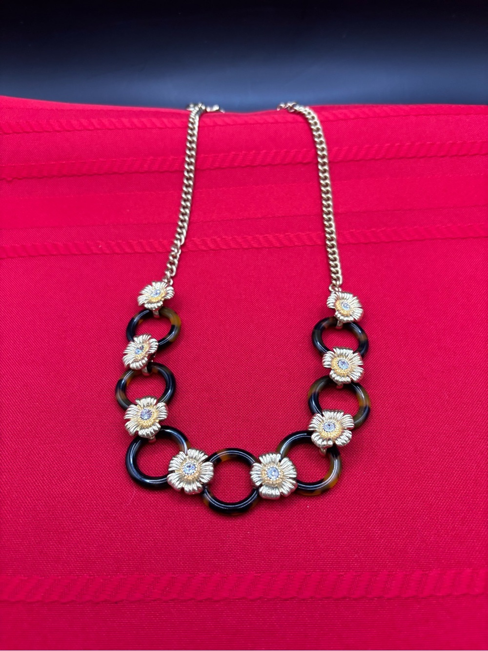EUC J.Crew Tortoise Link Chain Flower Statement Necklace 17 Inches Gold Tone